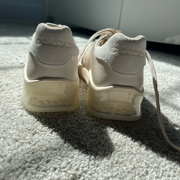 Never worn! Coach women’s sneakers - Picture 4 of 9